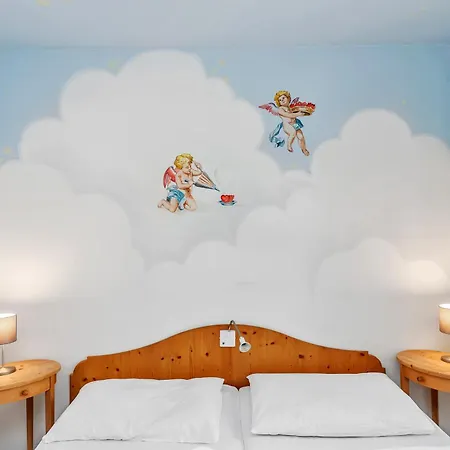 Heart Widmoos Hotel